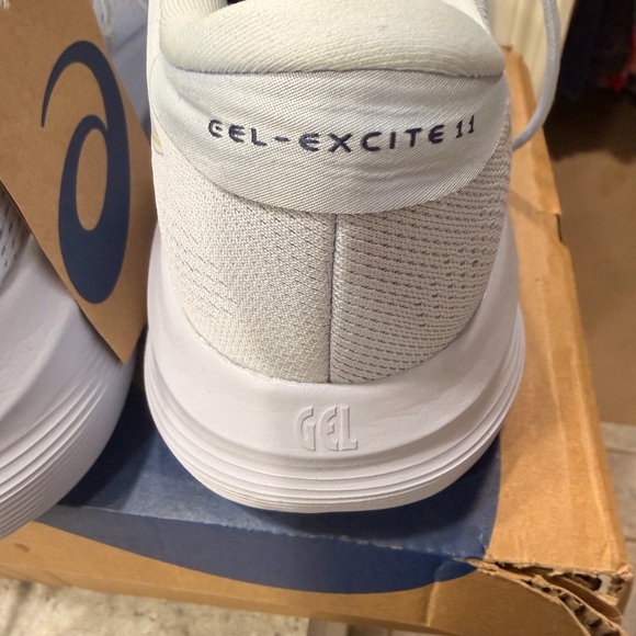 Asics Light Blue and Cream Athletic Shoes - Picture 5 of 8